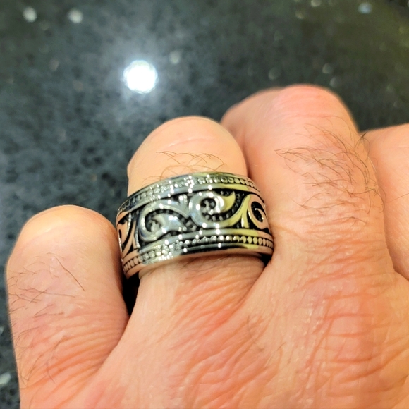 Mens ring - Picture 1 of 3